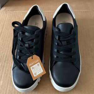 Project Cloud Sz 7.5 Black Sneakers